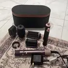 دايسون للشعر باللون البرقندي