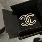 مشبك شانيل للبيع