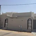 للبيع دور ارضي مؤسس شقتين بحي السلمان ببريده