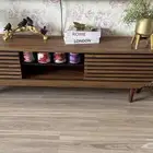 طاولة تلفزيون