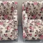 2 كنبه كبيره وفخمه اللون والشكل نفس الصوره ونظيف جدا