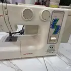 مكينة خياطة