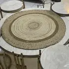 طاوله رخام مع أربع طاولات خدمه