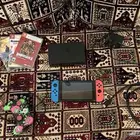 نينتيندو سويتش مع ألعابه وملحقاته