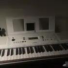 للبيع اورق او بيانو شبه جديد بكامل اغراضه ضمان الوكيل