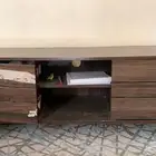 طاولة تقريبا شبه جديدة