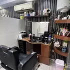 حلاق للبيع