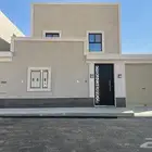 فيلا سكنية دور ارضي وثلاث شقق للبيع