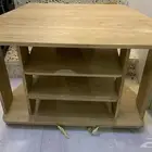 طاولة متحركة