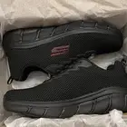 حذاء سكتشرز مقاس 41 للبيع