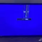 شاشة عايدية مكسوره