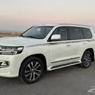 لاندكروزر 2019 GXR تورينق بريمي فل كامل نظيف
