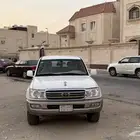 لاندكروزر موديل 2000 قير عادي