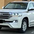 لاندكروزر GX.R بريمي 2017 فل كامل ممشى قليل