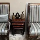 طقم كنب مع طاوله