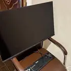 شاشة telezone ذكية 32 بوصة نظيفة جدا مع حاملها الجداري