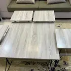 طاولة مربع مع 4 طاولات خدمه