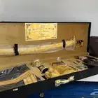 هدية بوكس سيف وبشت وجنبية وعطر مع المجموعة سيوف المجد