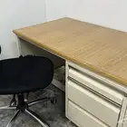 طاولة مكتب للبيع