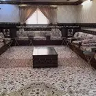 كنب مغربي نظيف مقاس 5 في 8 مع الطاولات لتواصل
