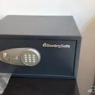 الأبيض  عدد 1  250 ريال الأسود  عدد6  500 ريال