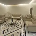 كنب مع طاولة