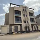 للبيع دور ارضي علي شارعين وشقق علويه المحاله ابها