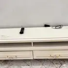 طاولة تلفاز