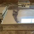طاوله قزاز نفس الصوره بضبط مفيها اي تعديل ب120 ريال