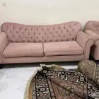 كنب ثلاث قطع على السوم وفرشه كبيره