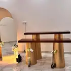 يوجد لدينا بيع لطاولات استقبال