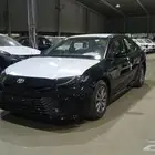 كامري E بنزين 2025 سعودي جديدده