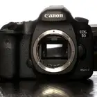 للبيع - كاميرا احترافية Canon 5D Mark III
