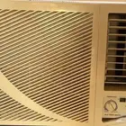 مكيف شباك شغال ونظيف حار بارد