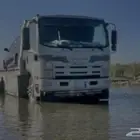 سطحه متواجده لنقل السيارات في الباحه وخارجه