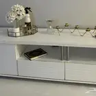طاولة تلفزيون