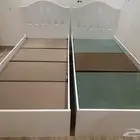 كنب L وسريرين ومراتبهم وطاوله تلفزيون وابجورتين