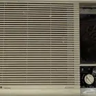 6مكيفات شباك للبيع (3 يحتاج فك و3 مفككين)