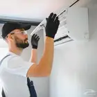 صيانة وتنظيف مكيفات