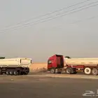 تريلات قلابات لنقل المواد