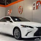 لكزس ES250 2023 شبه الجديد وارد عبداللطيف جميل