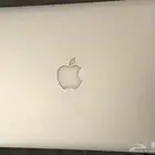 للبيع ملك بوك برو نظيف جدا
