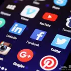 مصمم محترف   تنفيذ فوري وتصاميم بجودة عالية