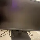 السلام عليكم عندي شاشه  سامسونج للبيع