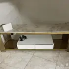 طاولة تلفزيون