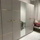 غرفة نوم شبه جديدة