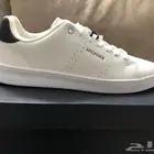 شوز تومي
