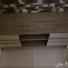 طاولة تلفزيون للبيع