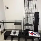 طاولة قزاز وارفف