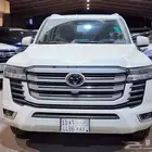 تيوتا لاند كروزر اصفار2025